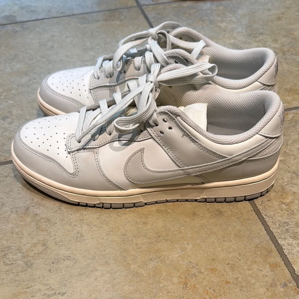 Nike Dunk Low Light Bone Sneakers